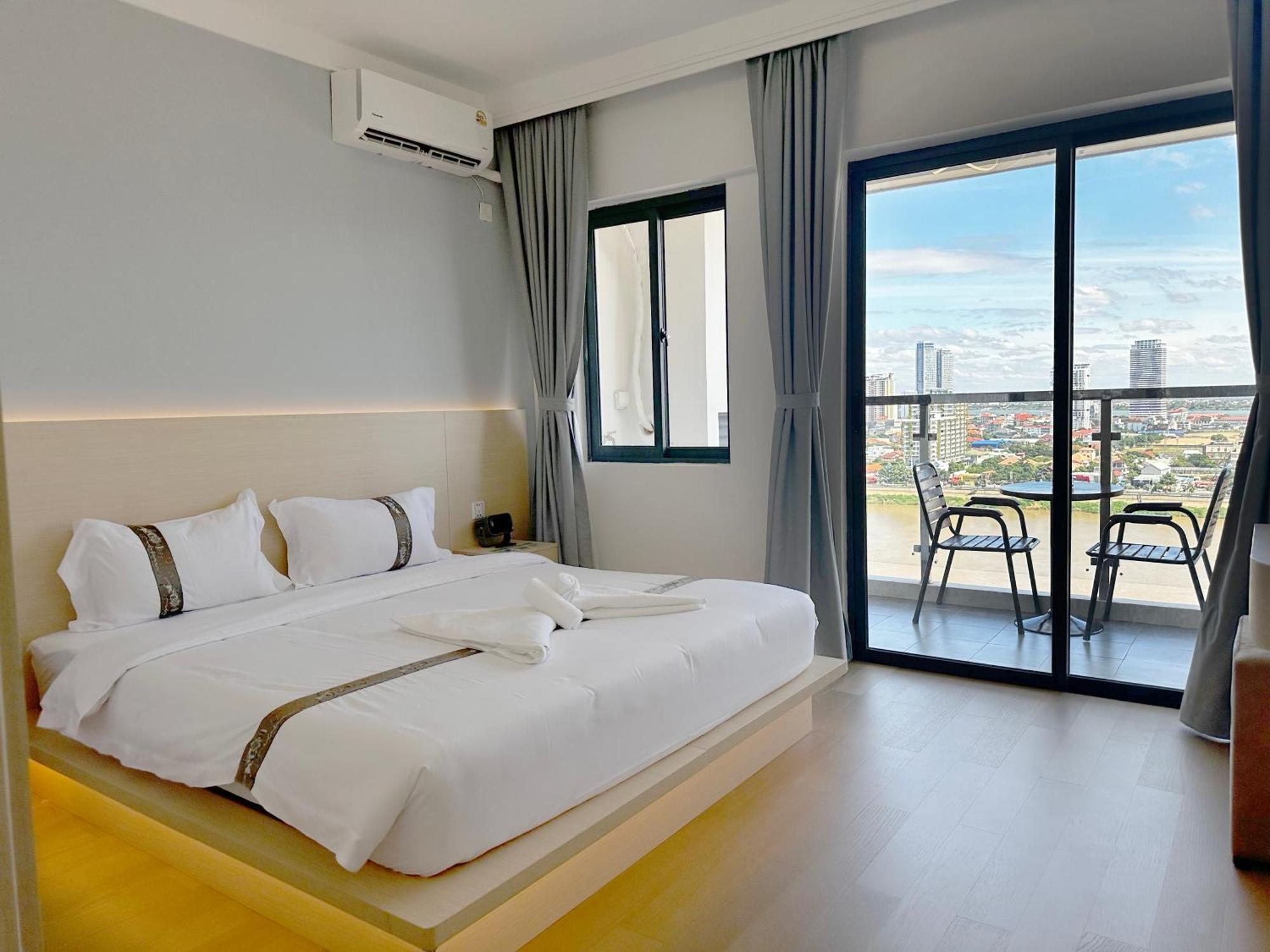 X One Hotel Phnom Penh Zewnętrze zdjęcie